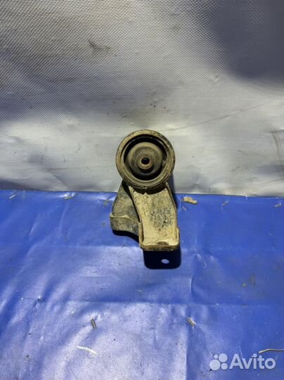 Подушка двигателя задняя mitsubishi galant e32a