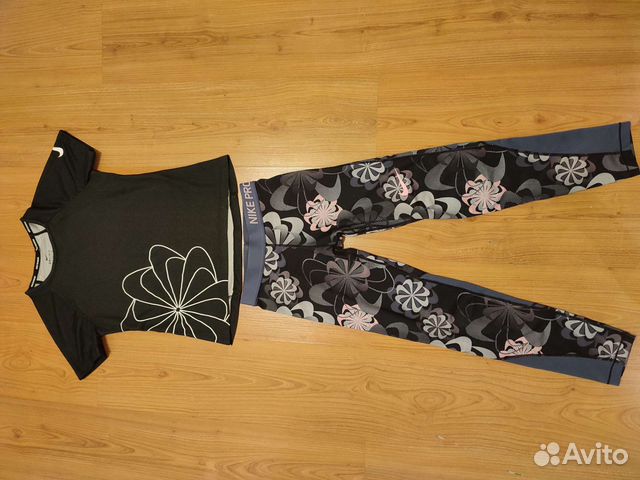 Теннисная футболка nike, теннисные леггинсы nike