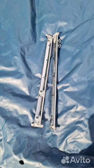 Направляющая и ролики