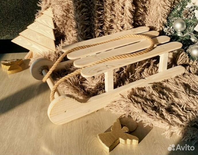 Сани под елку