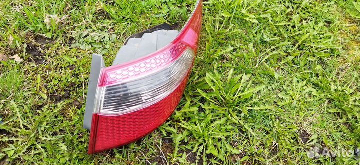 Фонарь задний правый kia rio 3