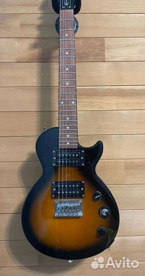 Электрогитара