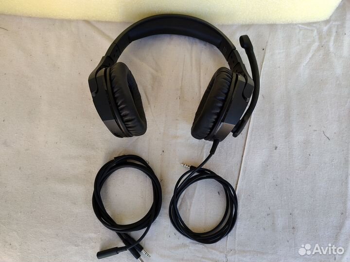 Игровые наушники (гарнитура) HyperX Cloud Stinger