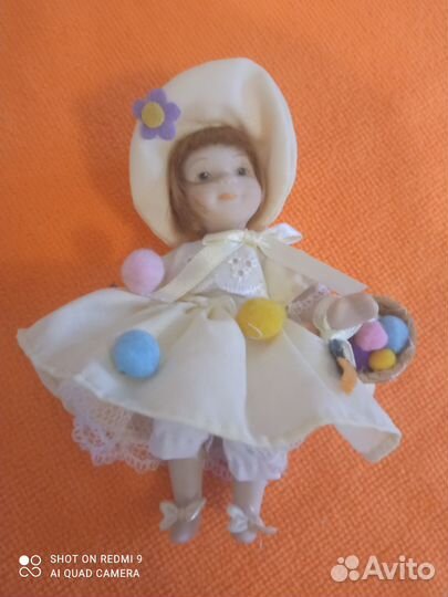 Кукла фарфоровая коллекционная