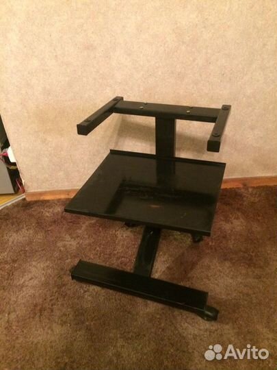 Стойка под виниловый вертак и усилитель