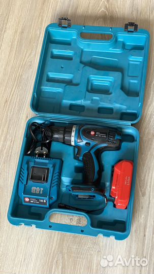 Шуруповерт (дрель аккумуляторная) Калибр