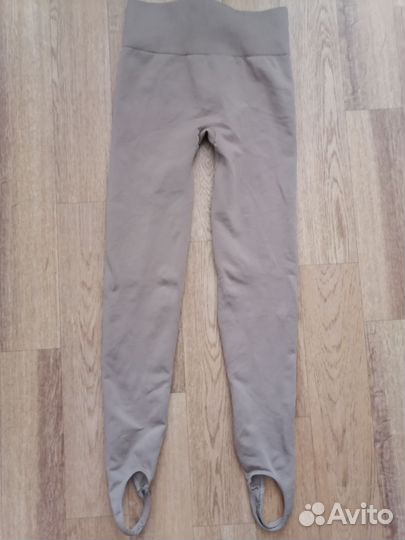 Спортивные вещи женские