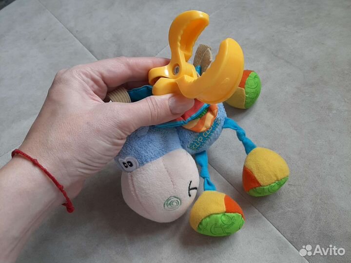 Игрушка на прещепке(на коляску, или кроватку)