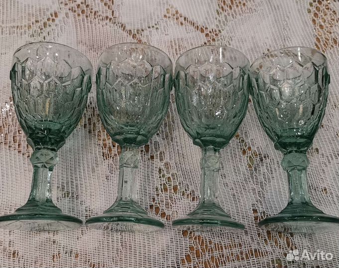 Ваза зелёное стекло рюмки