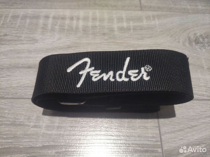 Ремень для электрогитары Fender