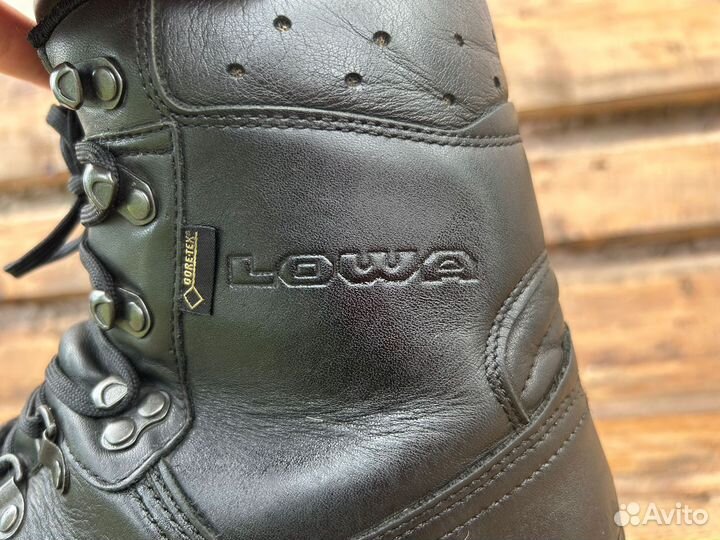 Трекинговые ботинки