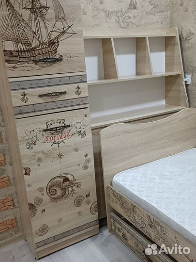 Шкаф пенал для одежды