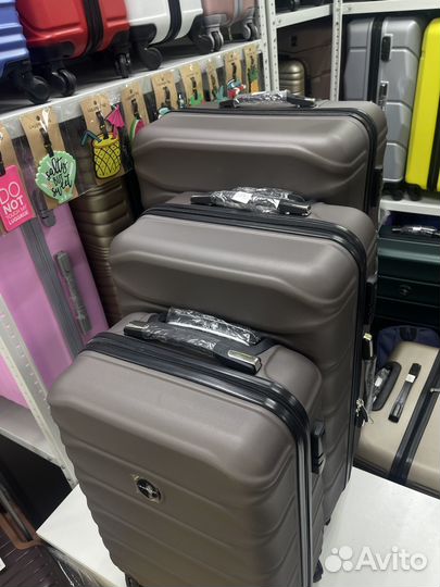 Чемоданы Mybag. Новые. Все цвета