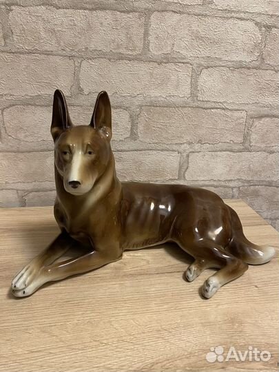 Фарфоровая статуэтка собака ГДР