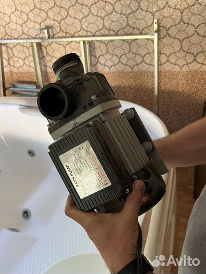 Ванная угловая джакузи