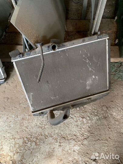 Радиатор двс Suzuki Swift 3