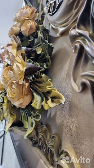 Картина из натуральной кожи