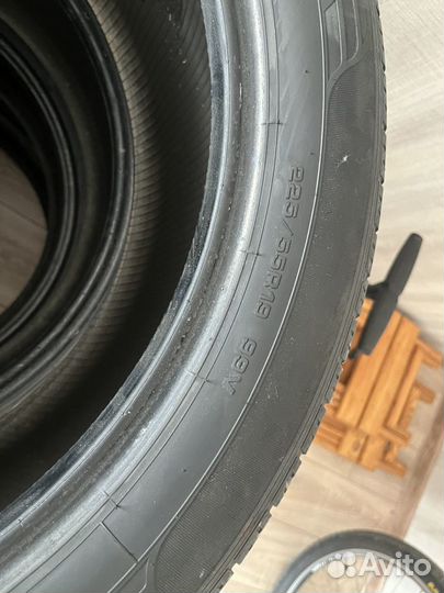 Goodyear EfficientGrip SUV 4x4 225/55 R19 99