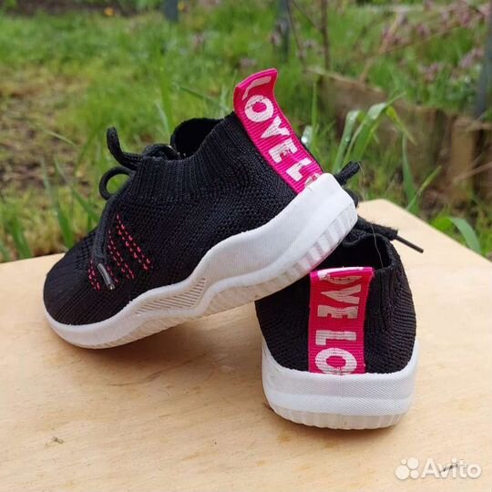 Кроссовки для девочки 26 размер