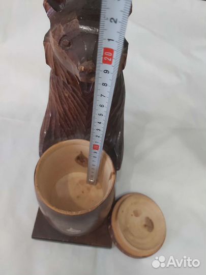 Медведь из дерева