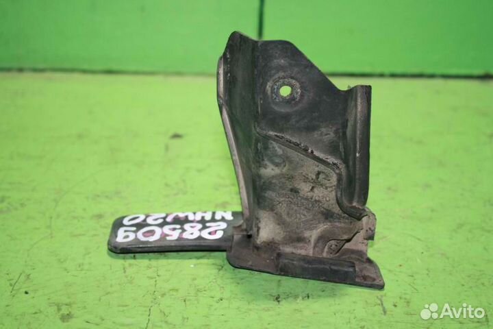 Брызговик toyota prius NHW20 задний правый