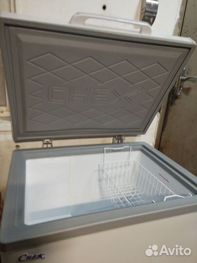 Морозильный ларь с глухой крышкой бу