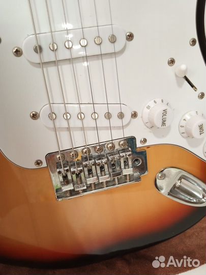 Электронная гитара 3 4