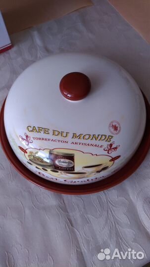 Новое керамическое блюдо для блинов с крышкой