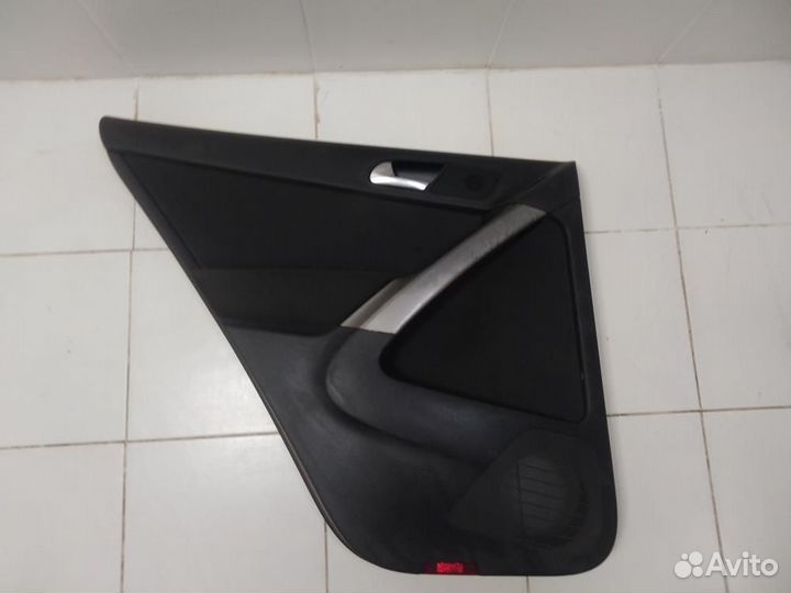 Обшивка двери задней левой Volkswagen Tiguan 5N1 2