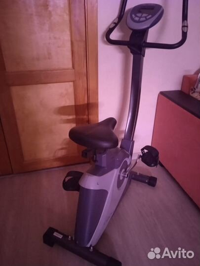 Велотренажер carbon fitness U804