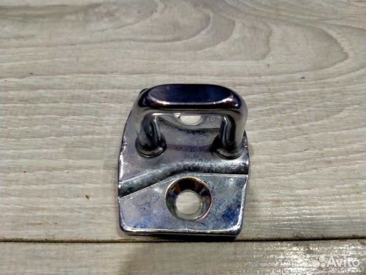 Петля замка двери передняя Bmw X3 E83 M54B25