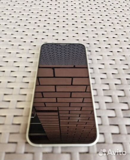 iPhone 12, 64 ГБ