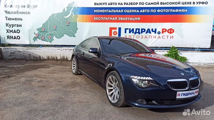 Кронштейн накладки на порог наружней правый BMW 6 (E63) 51777072876