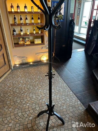 Вешалка напольная деревянная