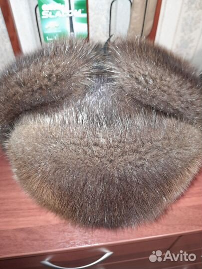 Две мужские зимние шапки ушанки и кепка