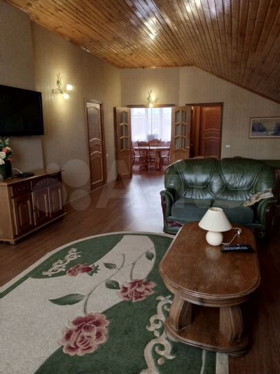 2-к. квартира, 100 м², 3/3 эт.