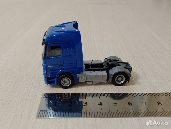 201) Тягач Mercedes Benz Actros 1858