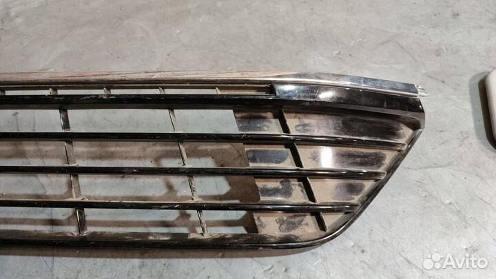 Решетка в бампер Volkswagen Passat B8 3G0853677B