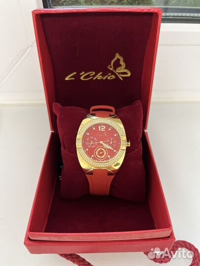 Наручные часы Le Chic