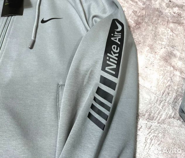 Спортивные костюмы Nike