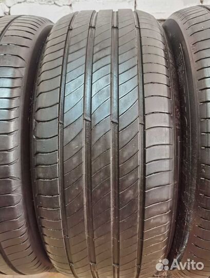 Michelin Primacy 4 215/65 R17