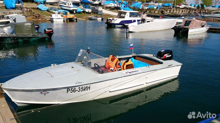 Продам лодку прогресс 2м