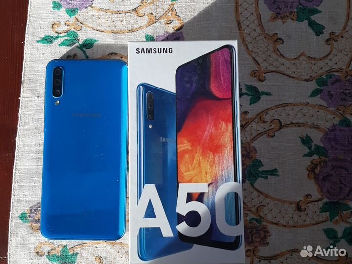 Samsung Galaxy A50, 4/64 ГБ