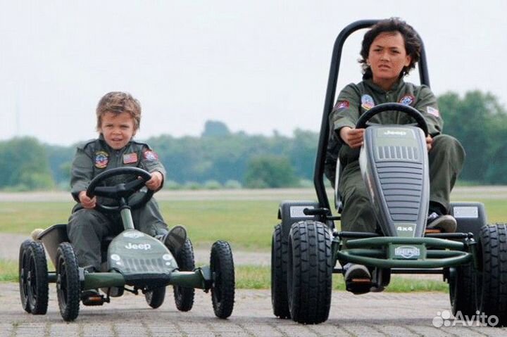Веломобиль Berg Jeep Revolution BFR
