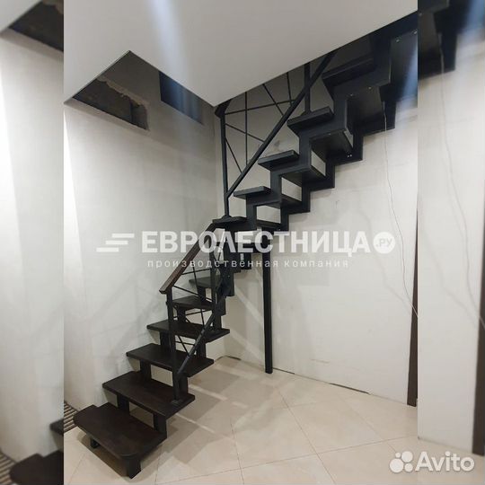 Лестница на второй этаж