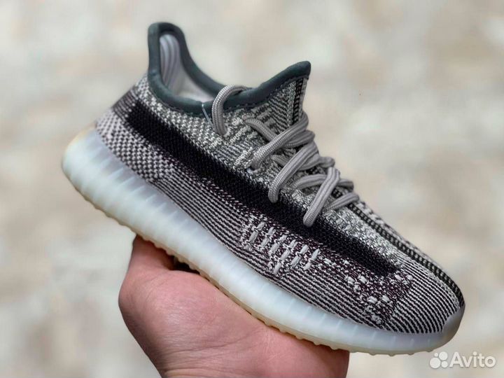 Кроссовки Детские Adidas Yeezy Boost 350/34 размер