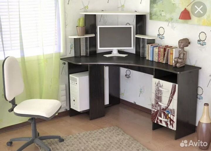 Компьютерный стол