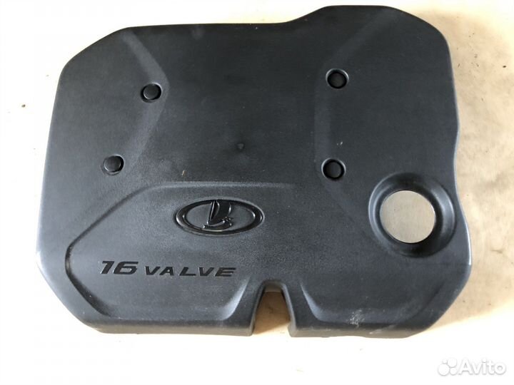 Декоративная крышка на двигатель