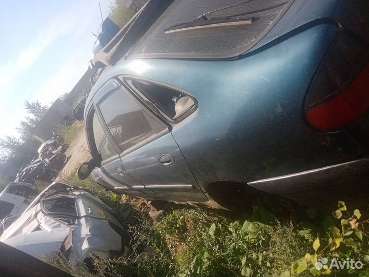 Эмблема передняя Renault Laguna 1