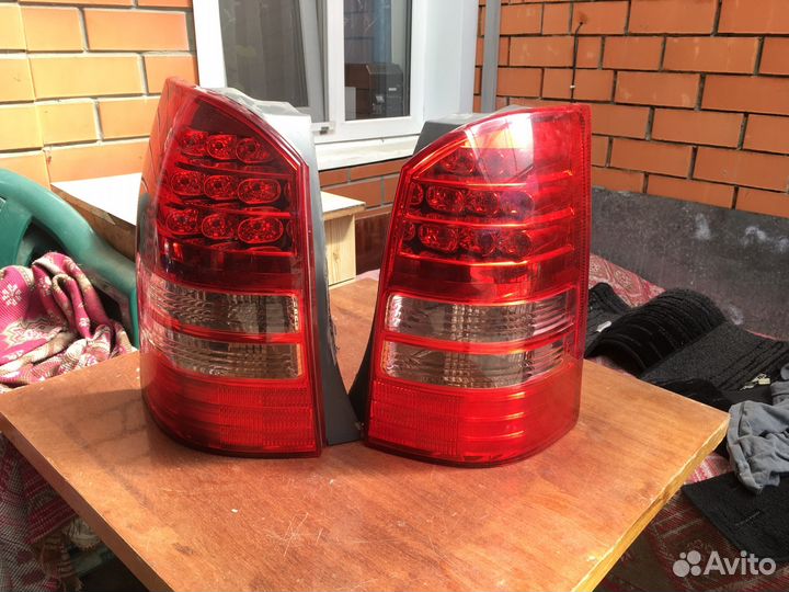 Комплект задние фонари Toyota wish